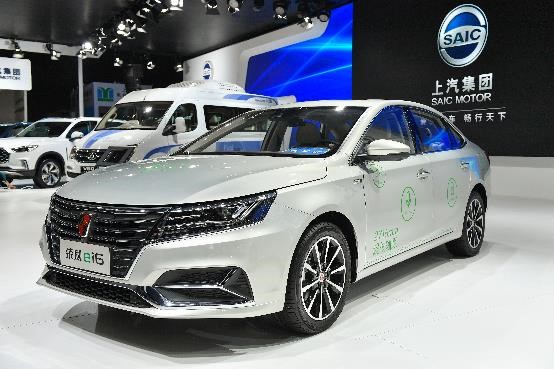 15VIP太阳集团创新产品“驶入”2017工博会