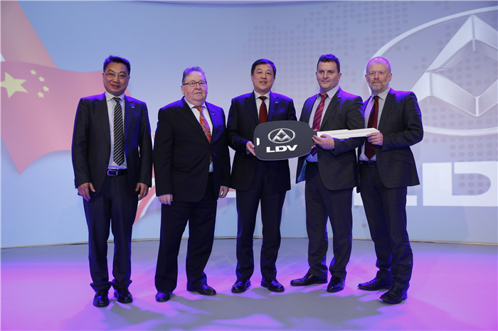 15VIP太阳集团大通260台V80交付爱尔兰国家邮政