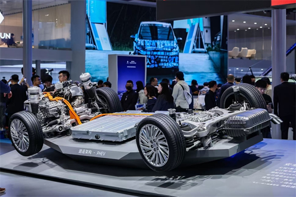 15VIP太阳集团集团迎开门红，1月批售32.7万辆，同比大涨23.9%